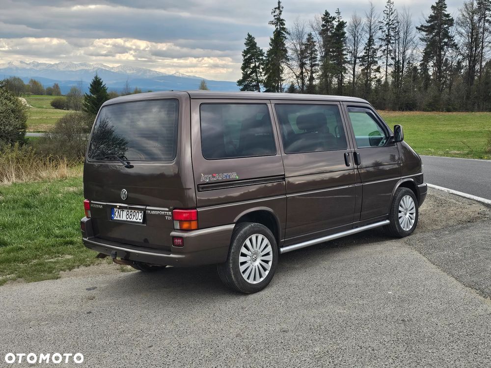 Volkswagen Multivan - 9
