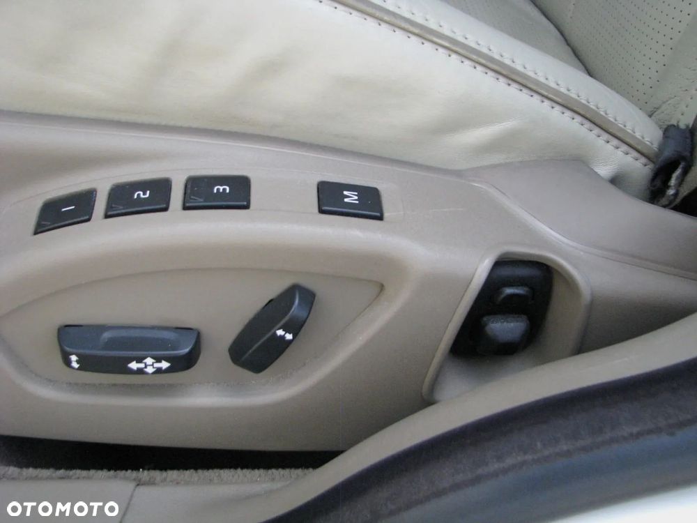 Volvo S80 4.4 V8 AWD Executive - 24