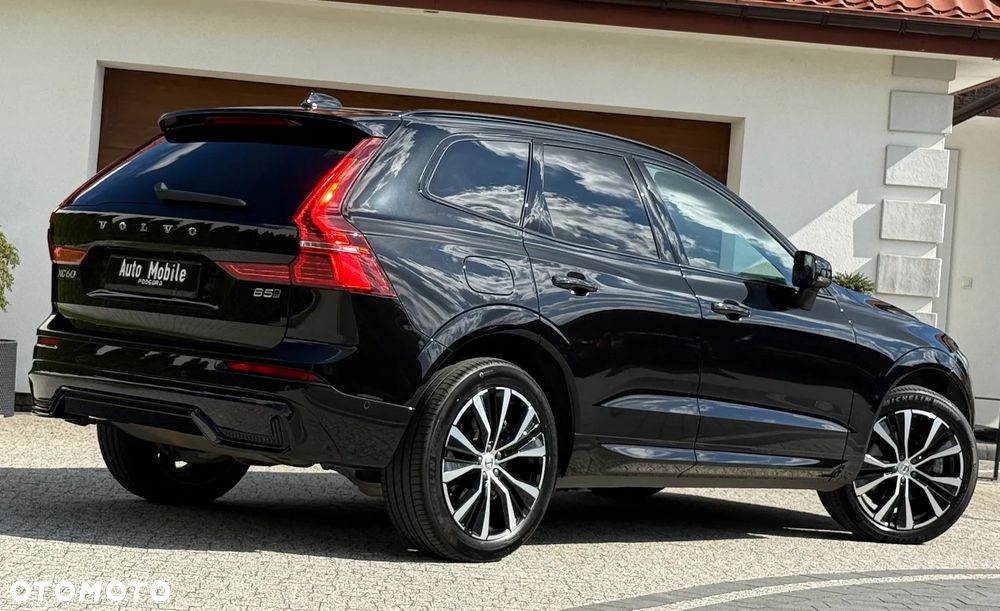 Volvo XC 60 B5 B AWD Plus Dark - 8