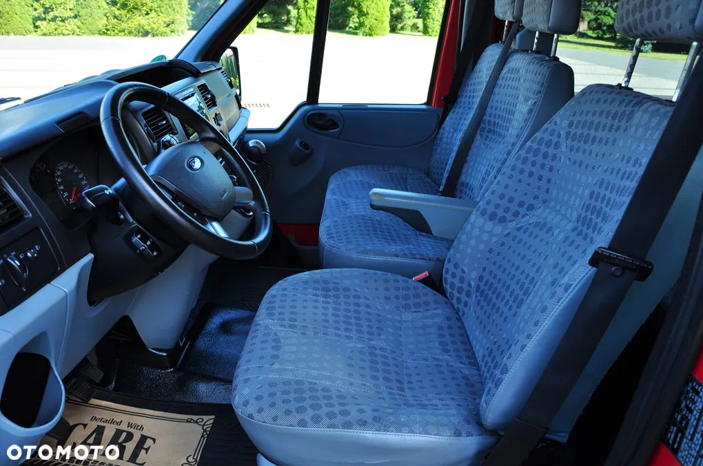 Ford TRANSIT TOURNEO - 32