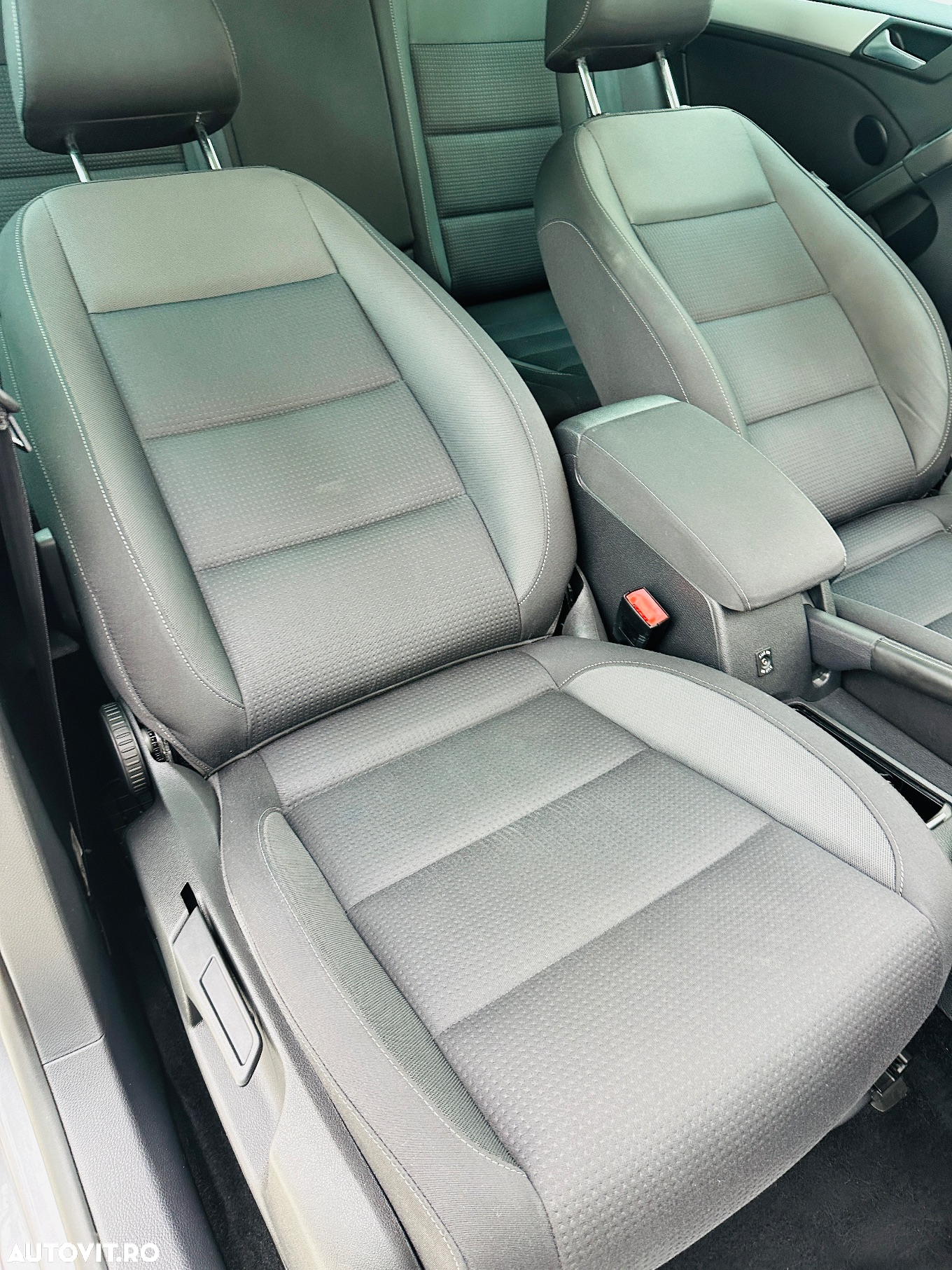 Volkswagen Golf - 23