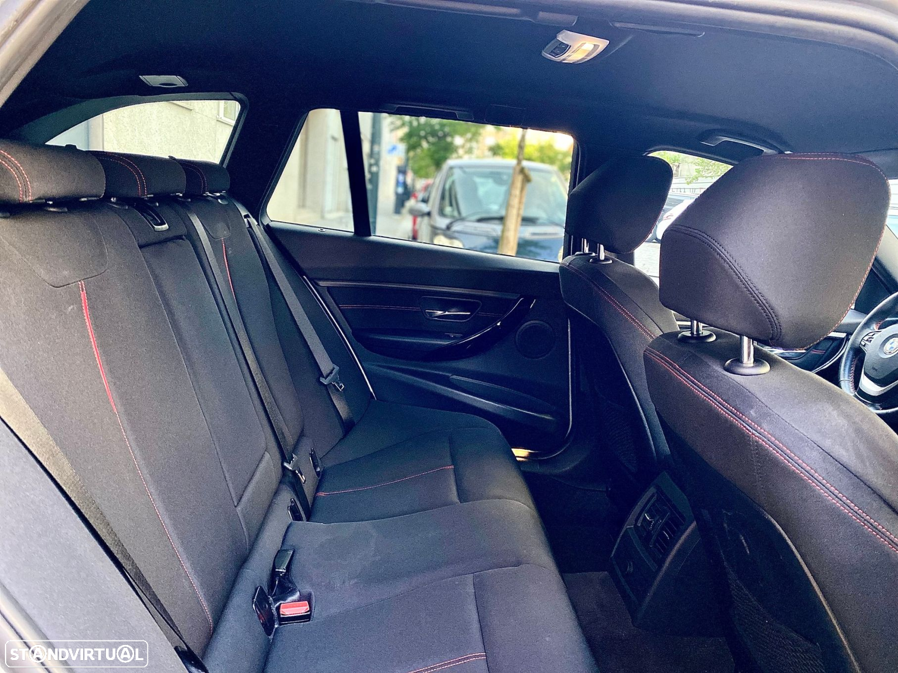BMW 320 d Touring Line Sport - 31