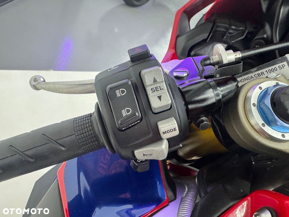Honda CBR - 24