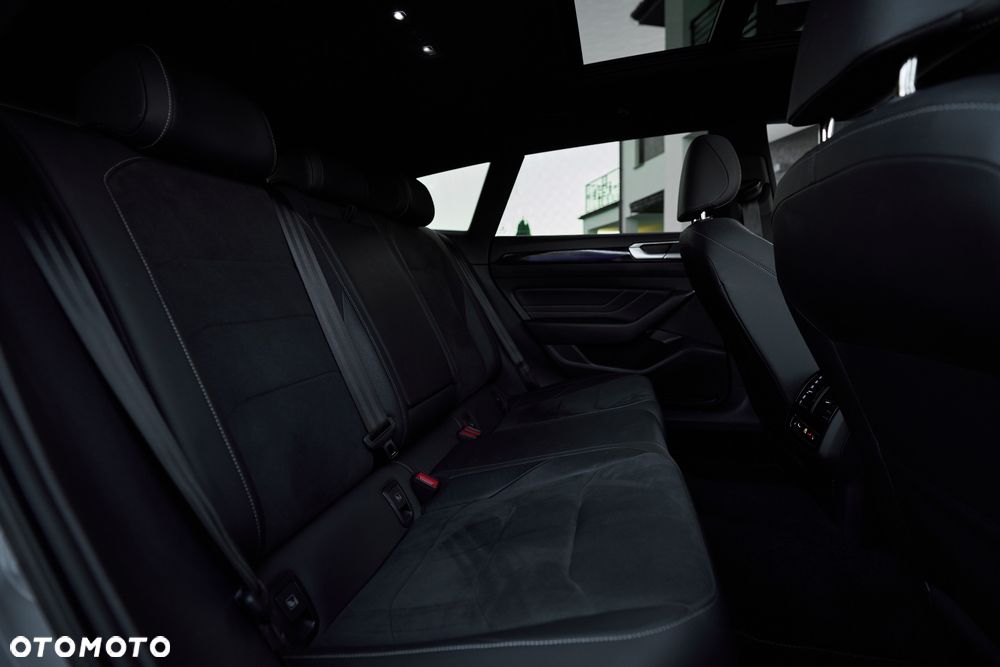 Volkswagen Arteon 2.0 TDI SCR DSG R-Line - 31