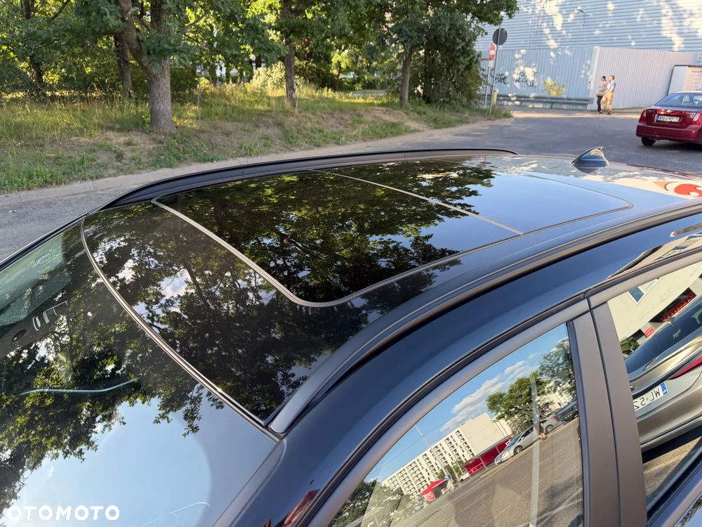BMW Seria 3 318d mHEV - 13