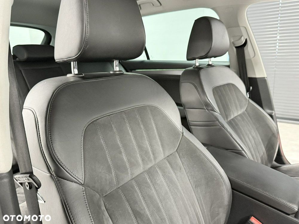 Skoda Superb 2.0 TDI DSG Sportline - 27