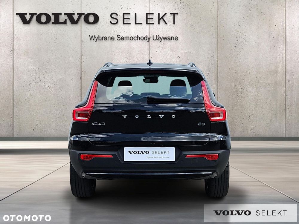 Volvo XC 40 B3 Plus Dark - 4