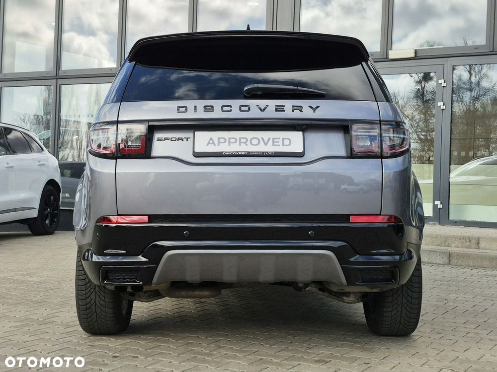 Land Rover Discovery Sport - 11