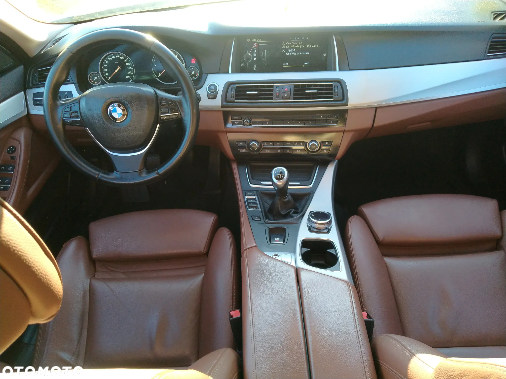 BMW Seria 5 525d Touring Luxury Line - 29