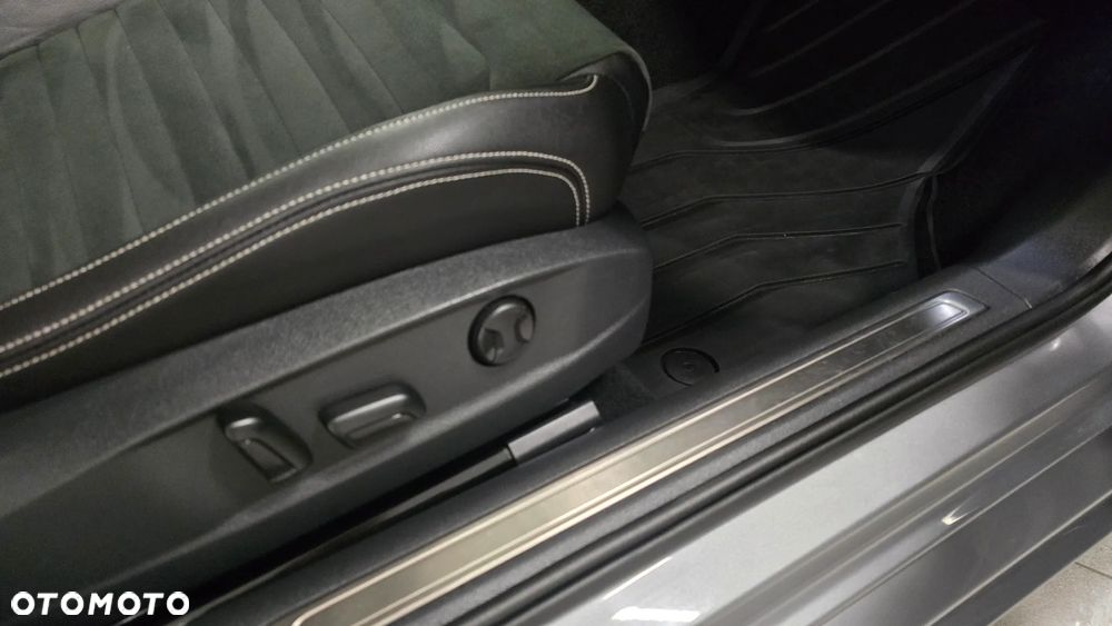 Volkswagen Passat - 17