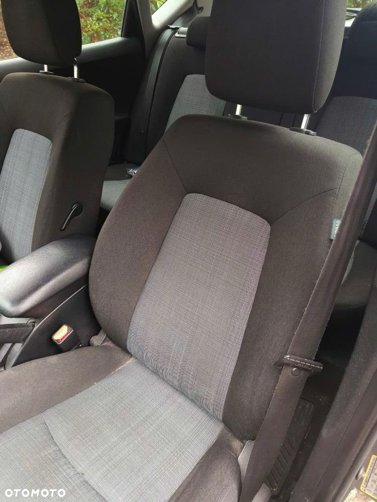 Kia Ceed - 5