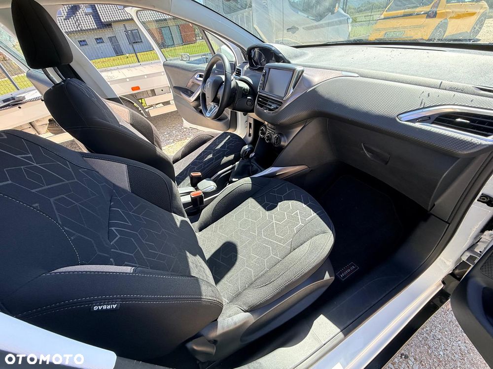Peugeot 2008 1.2 VTi Allure - 14