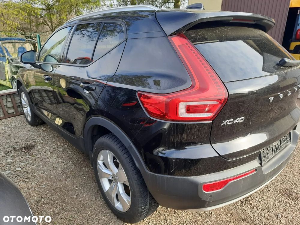 Volvo XC 40 - 2