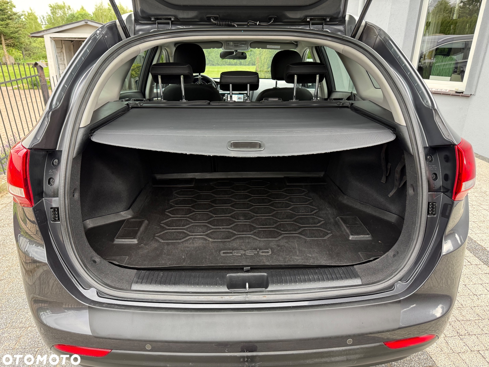 Kia Ceed 1.6 CRDi 136 ISG Vision - 11