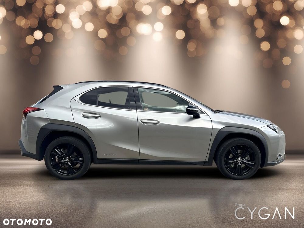 Lexus UX 250h GPF F Impression 2WD - 8