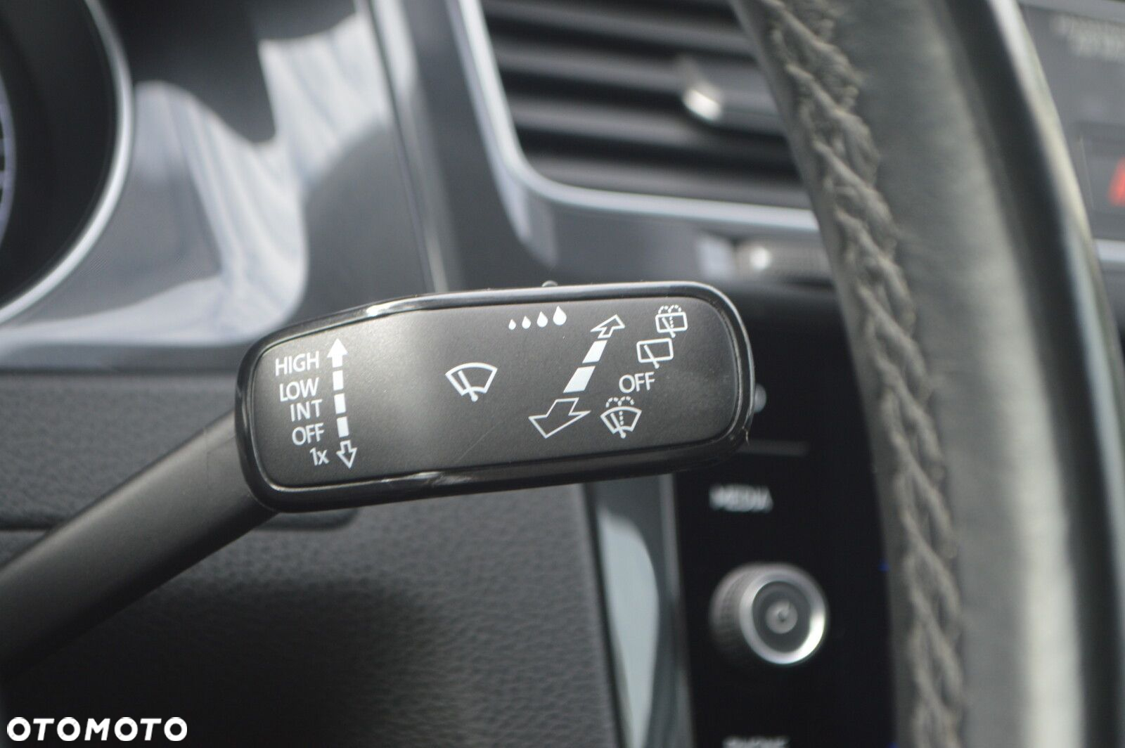 Volkswagen Golf - 17