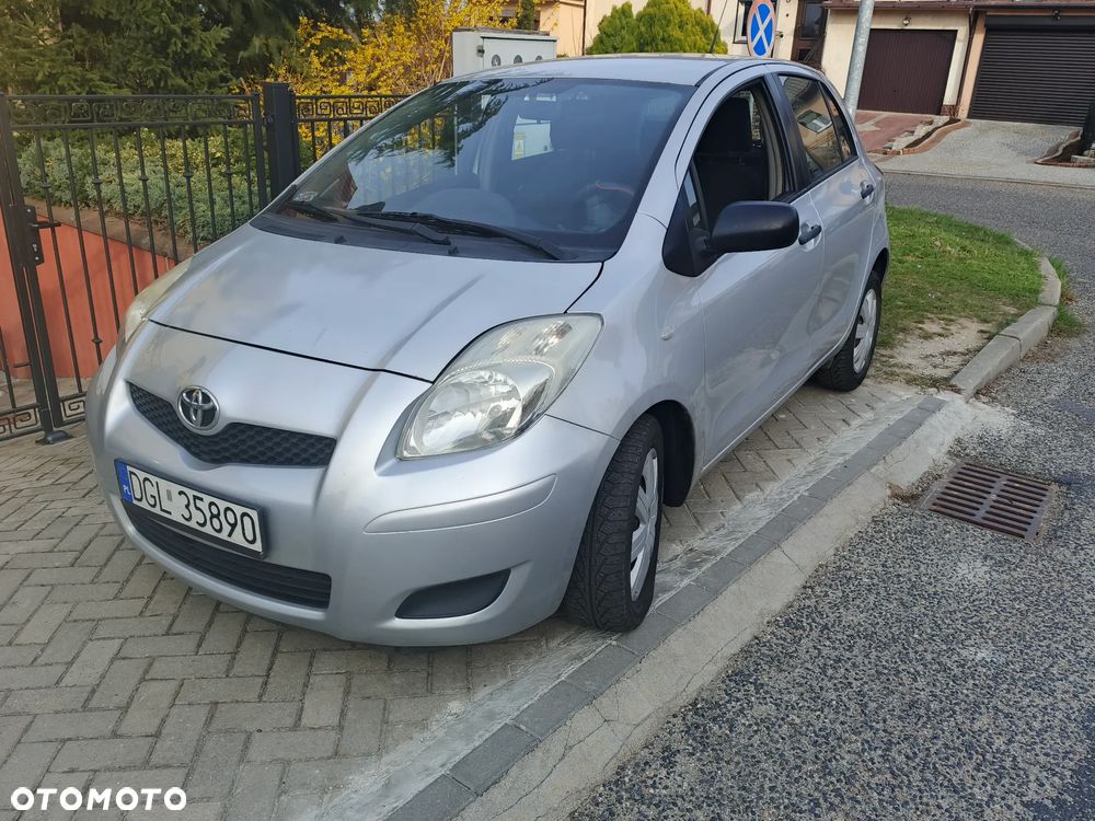 Toyota Yaris - 2