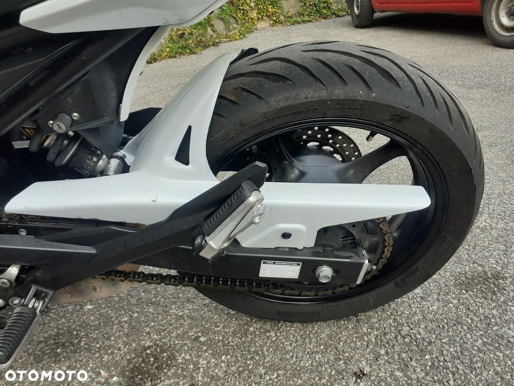 Yamaha XJ - 25