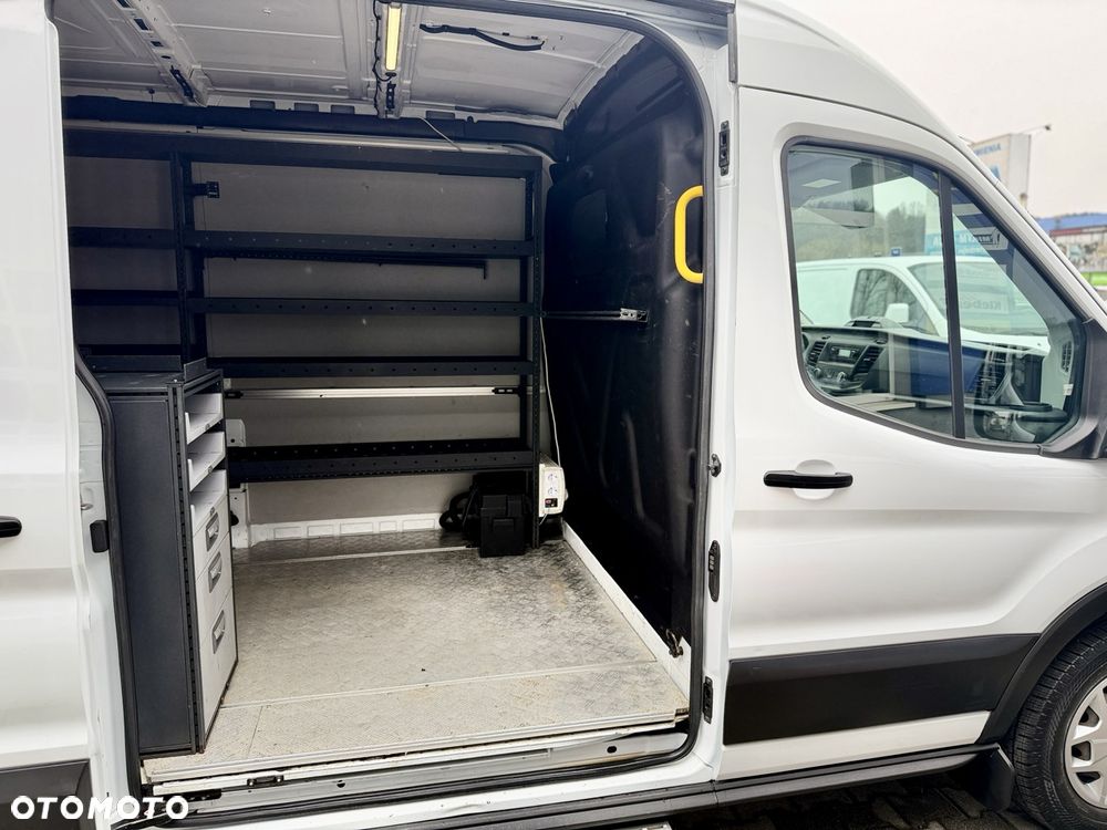 Ford Transit - 24