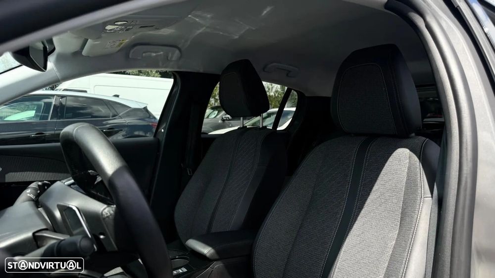 Peugeot 208 1.2 Hybrid Allure e-DCS6 - 10