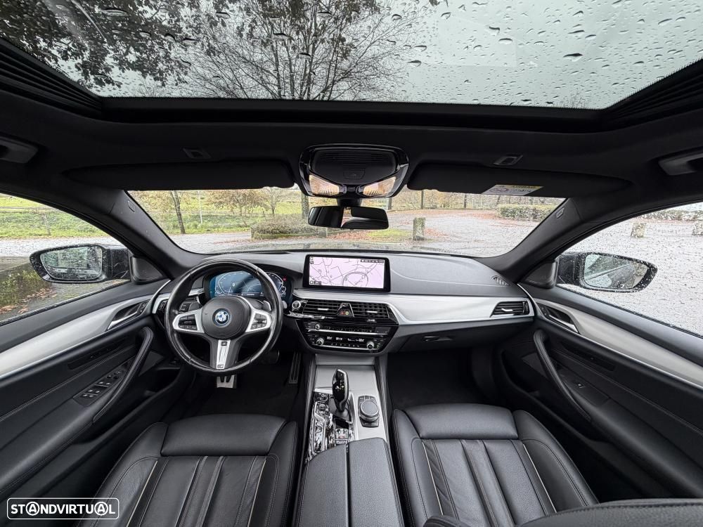 BMW 530 e Pack 50 anos M - 10