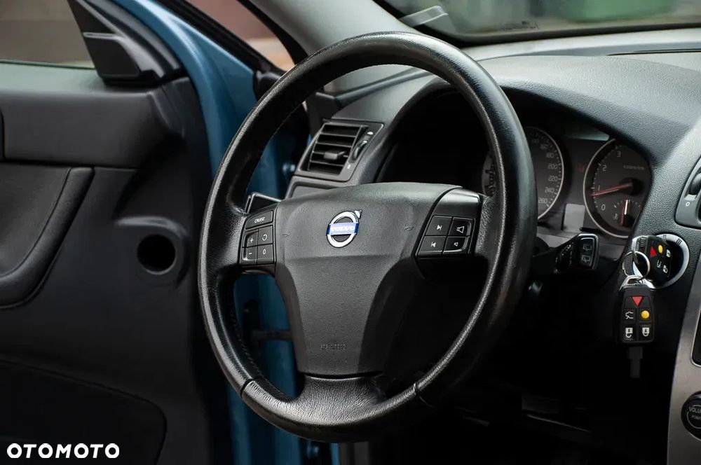 Volvo V50 2.4 Momentum - 28