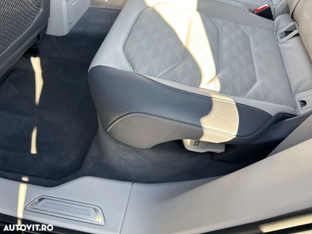 Volkswagen Touareg V6 TDI 4MOTION Elegance - 25