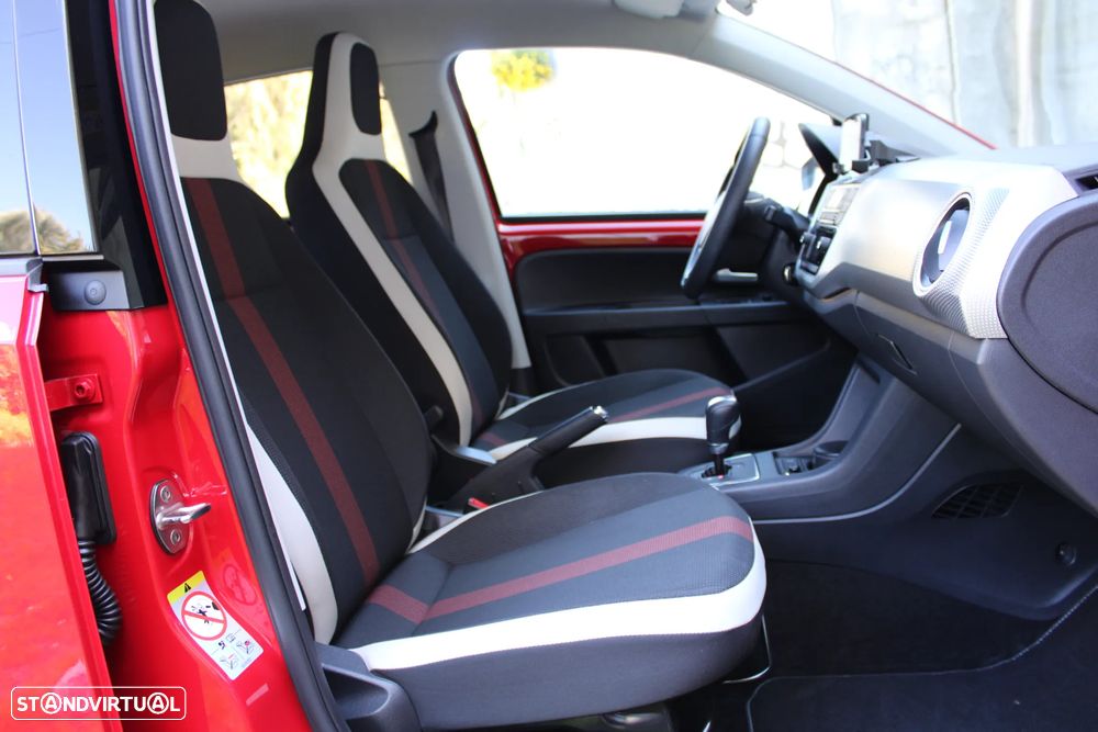 VW Up! 1.0 BMT High Auto - 17