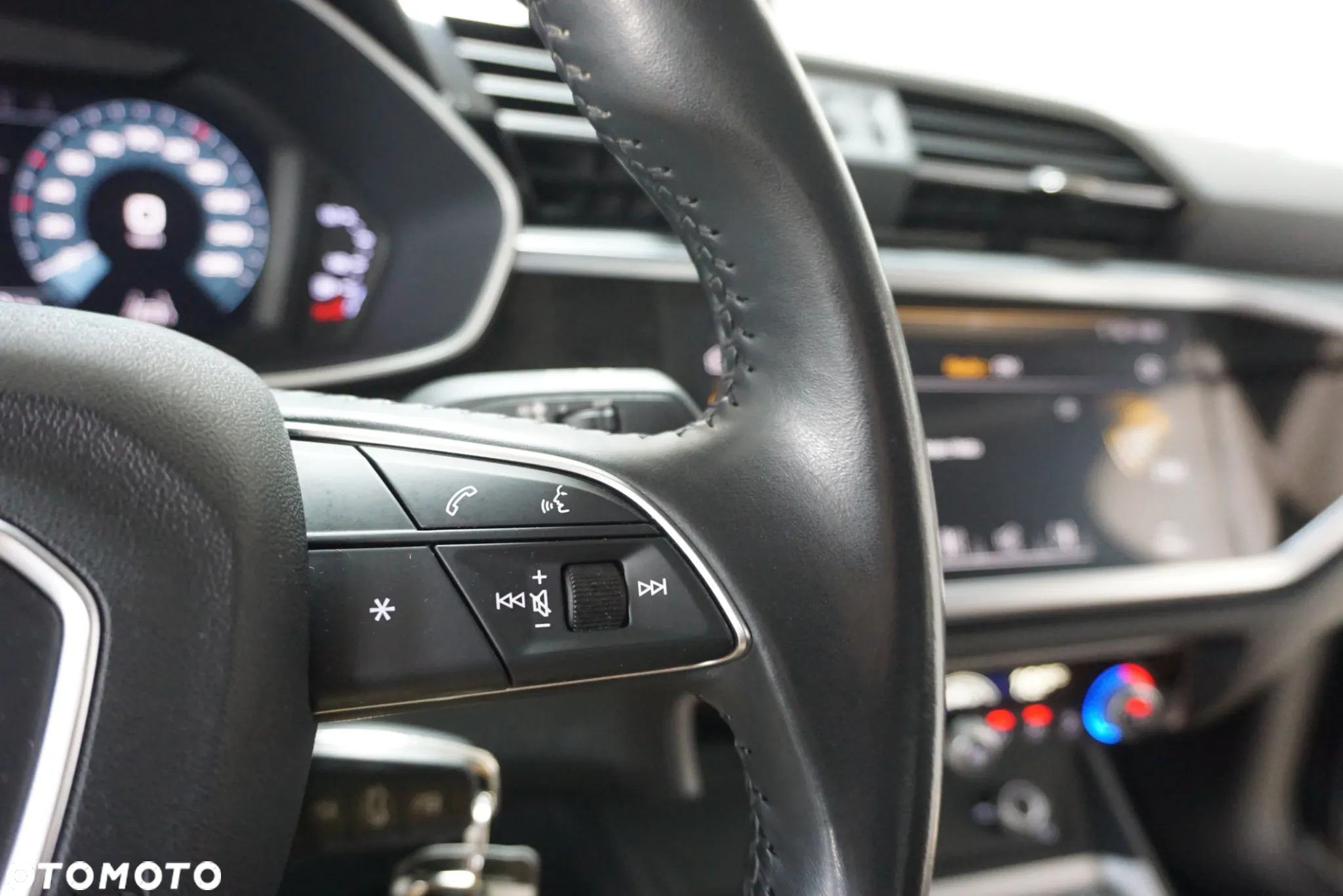 Audi Q3 40 TDI Quattro S Line S tronic - 37