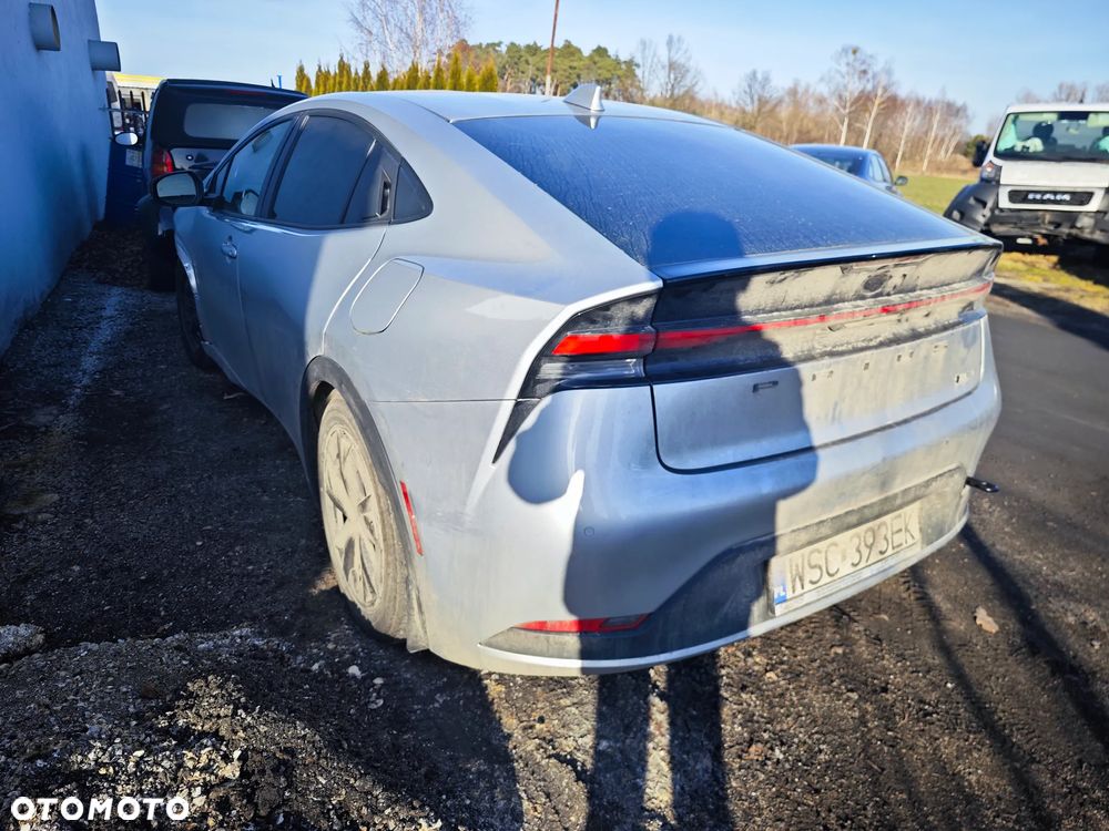 Toyota Prius Hybrid - 6