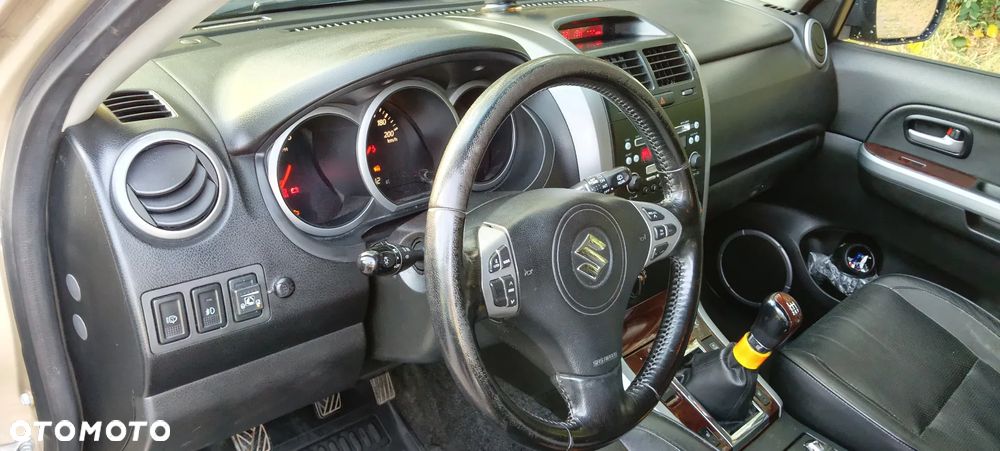Suzuki Grand Vitara - 5