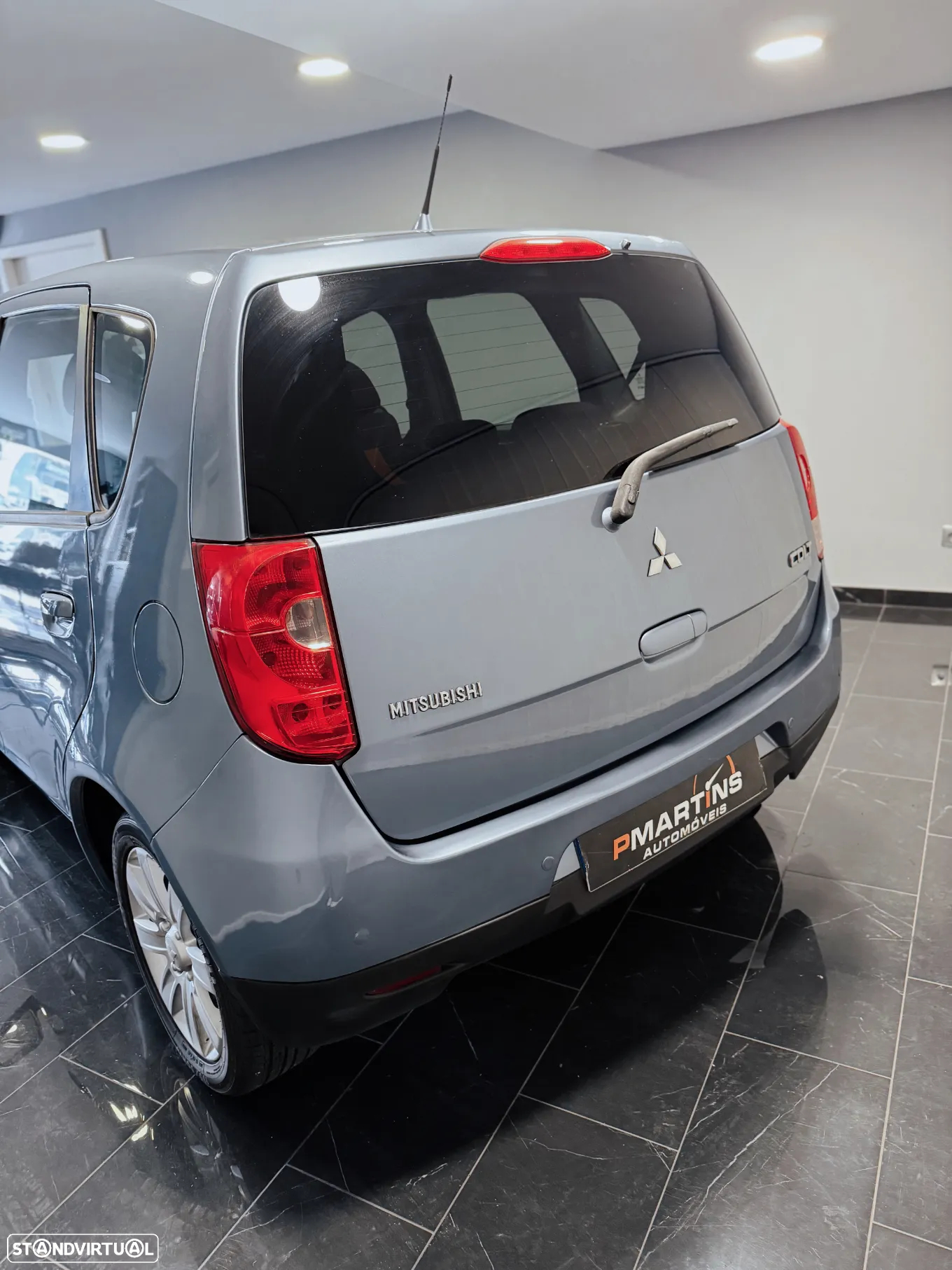 Mitsubishi Colt 1.1 Invite JLL - 11