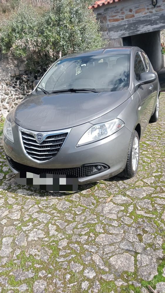 Lancia Ypsilon 1.2 S&S Urban - 1