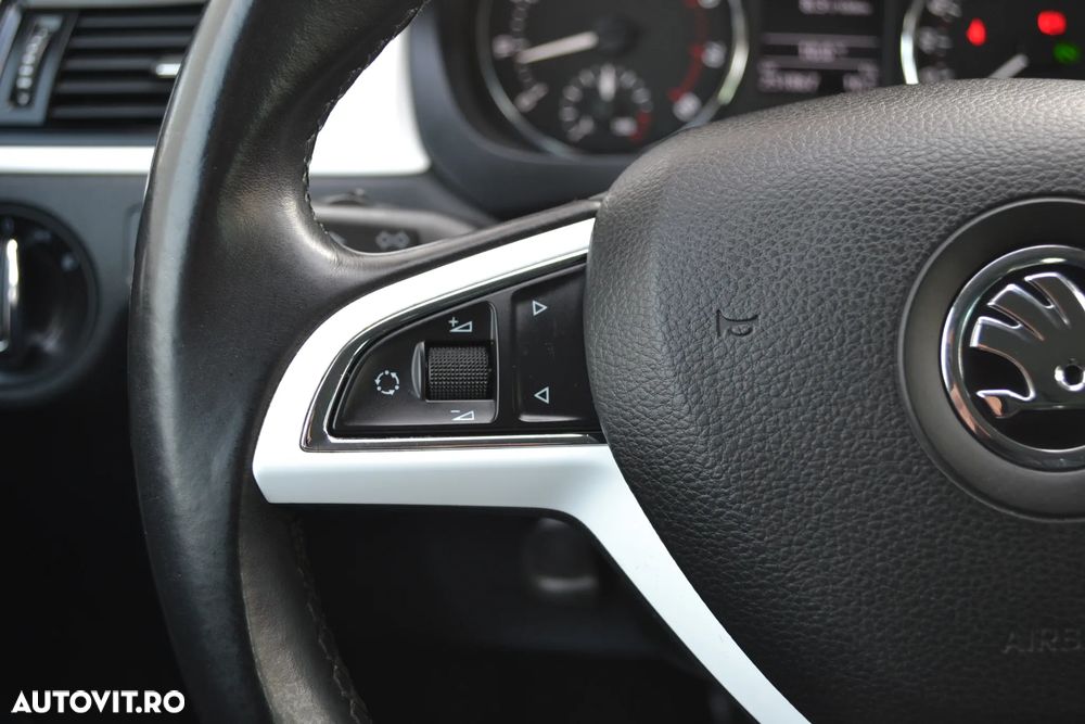 Skoda RAPID 1.4 TSI DSG Ambition - 14