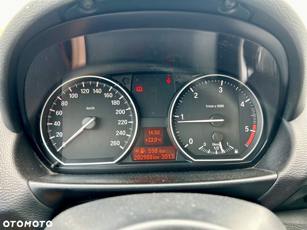 BMW Seria 1 120d DPF - 13