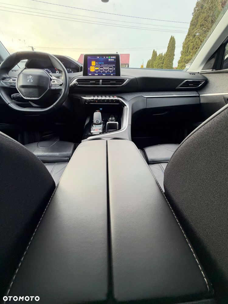 Peugeot 5008 - 25
