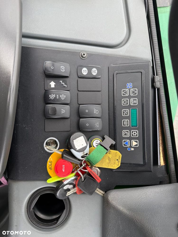 John Deere 1270G - 22