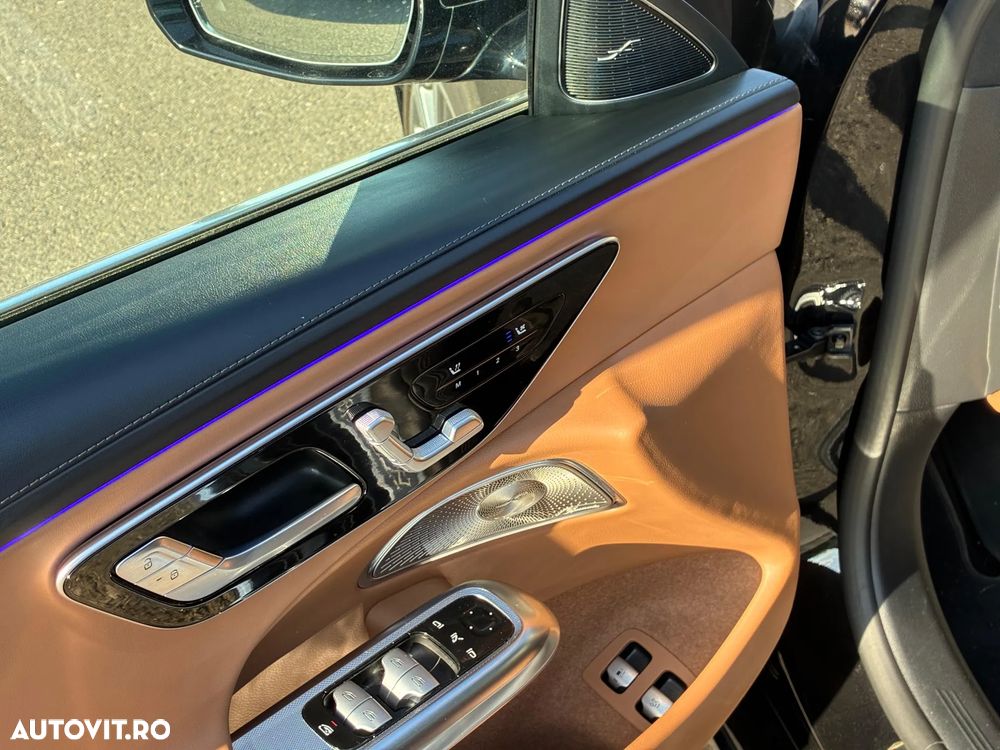 Mercedes-Benz E 300 4MATIC PHEV - 27
