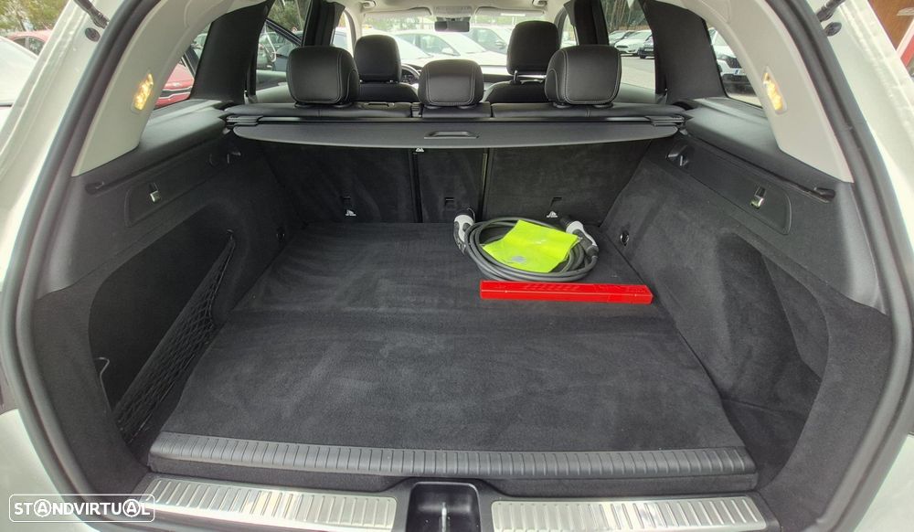 Mercedes-Benz GLC 300 de 4Matic 9G-TRONIC AMG Line Plus - 31