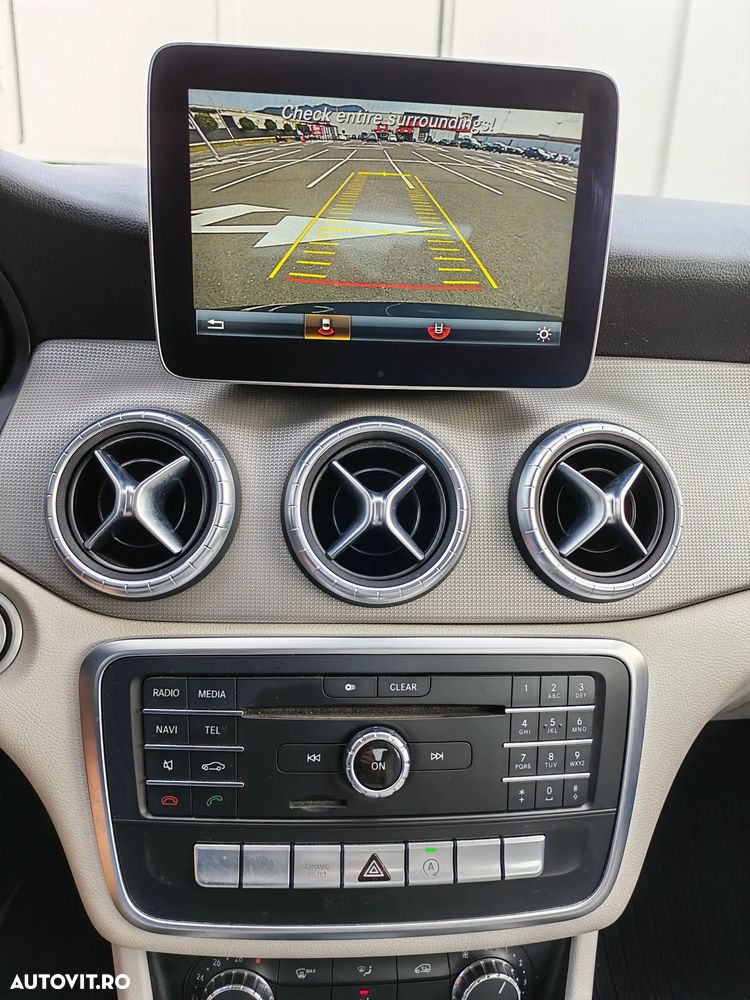 Mercedes-Benz CLA 200 d 7G-DCT Urban - 9