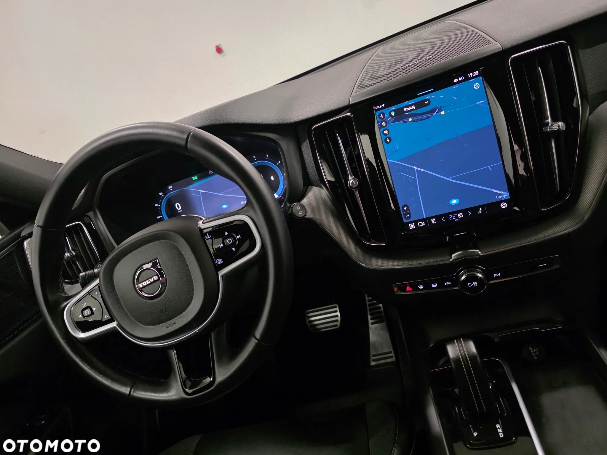 Volvo XC 60 B4 D AWD Plus Dark - 8
