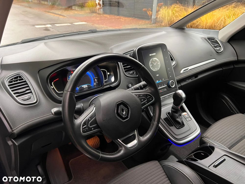 Renault Scenic - 11