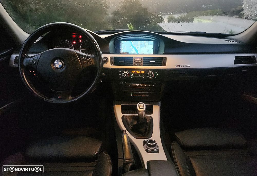 BMW 320 d DPF Touring Blue Performance Edition Fleet Sport - 13