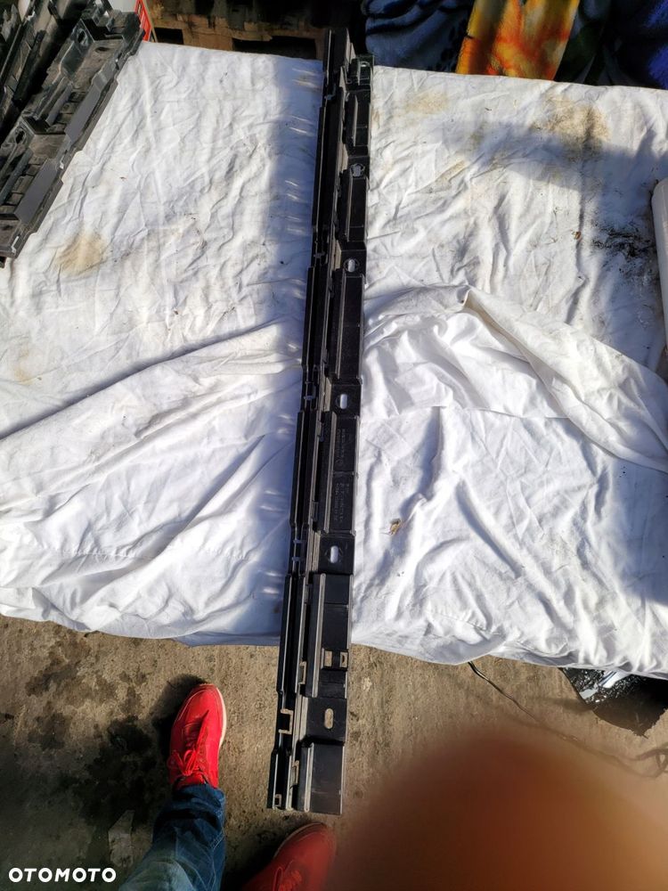 ślizg progu prawy bmw f10 f11 7184778 - 1