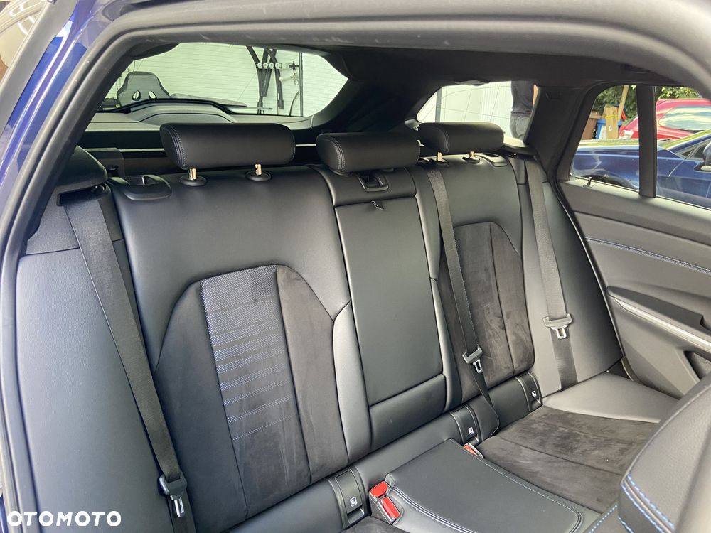 BMW Seria 3 330e M Sport - 14