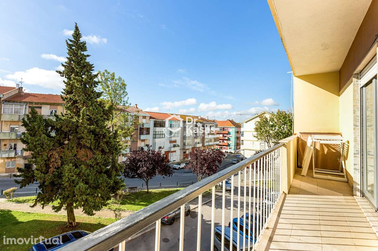Apartamento T3 renovado no Barreiro central - Grande imagem: 2/25