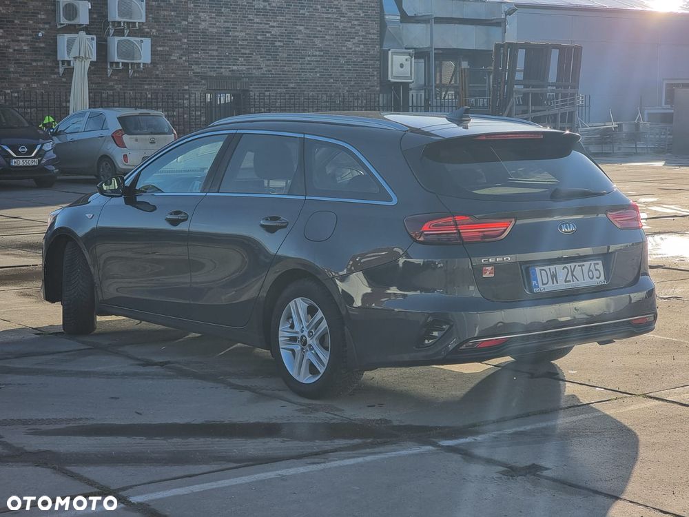 Kia Ceed 1.6 CRDi SCR M - 8