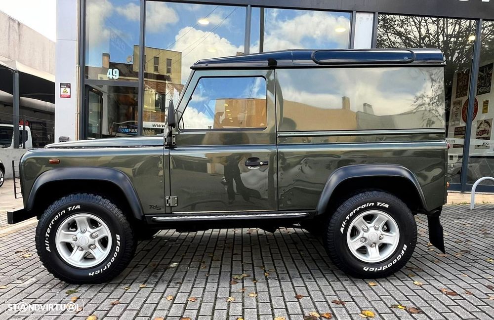 Land Rover Defender - 39
