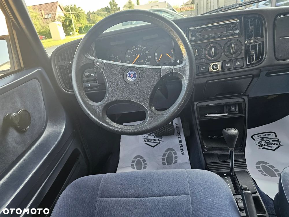 Saab 900 - 21