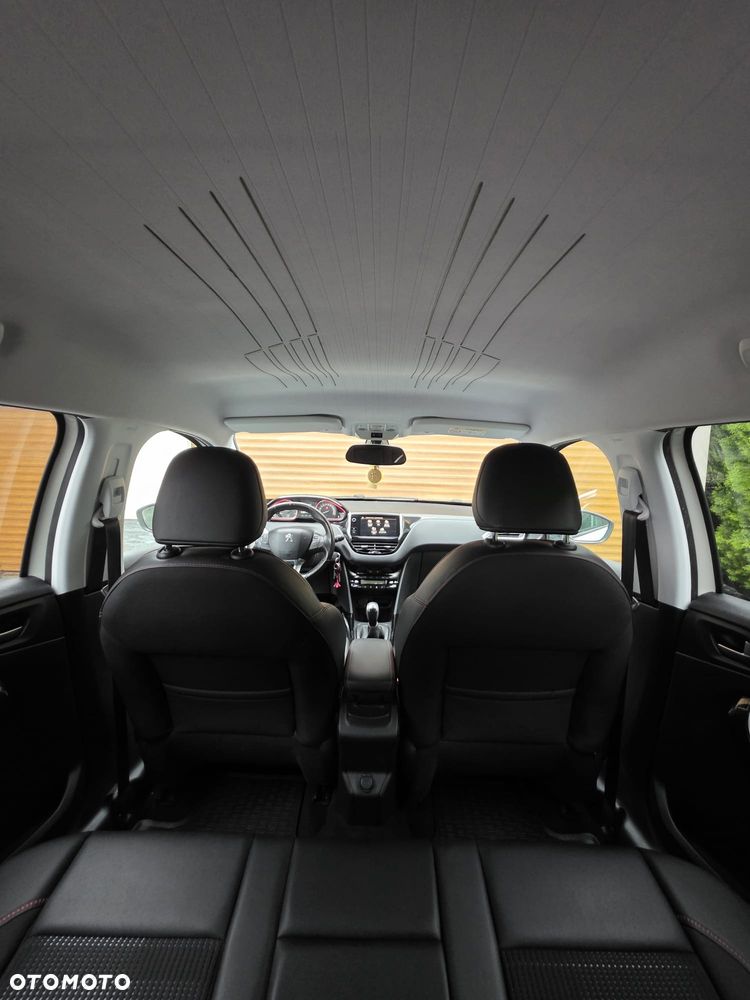 Peugeot 2008 PureTech 110 Stop&Start GT-Line Edition - 12